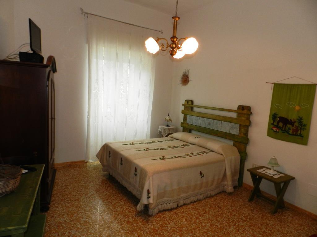 Casa Corte Con Terrazza Taviano  Exteriör bild