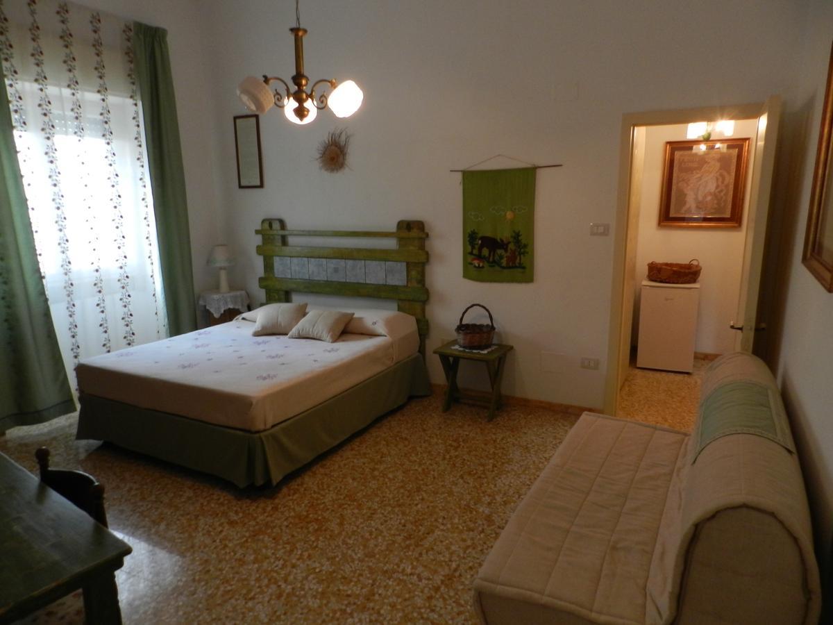 Casa Corte Con Terrazza Taviano  Exteriör bild