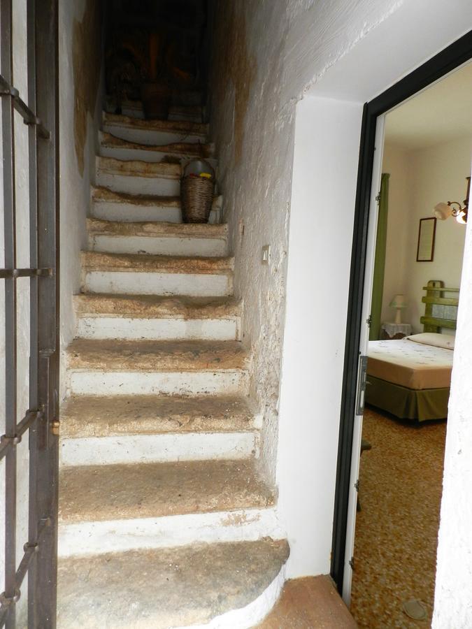 Casa Corte Con Terrazza Taviano  Exteriör bild